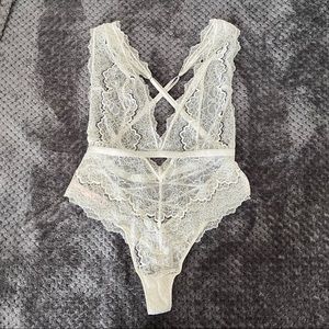 Victoria’s Secret Ivory Lace Teddy